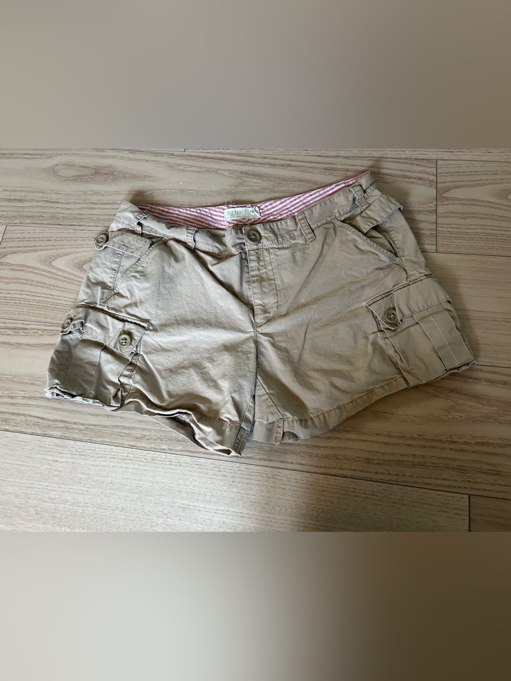Old Navy Women's Tan Cargo Shorts